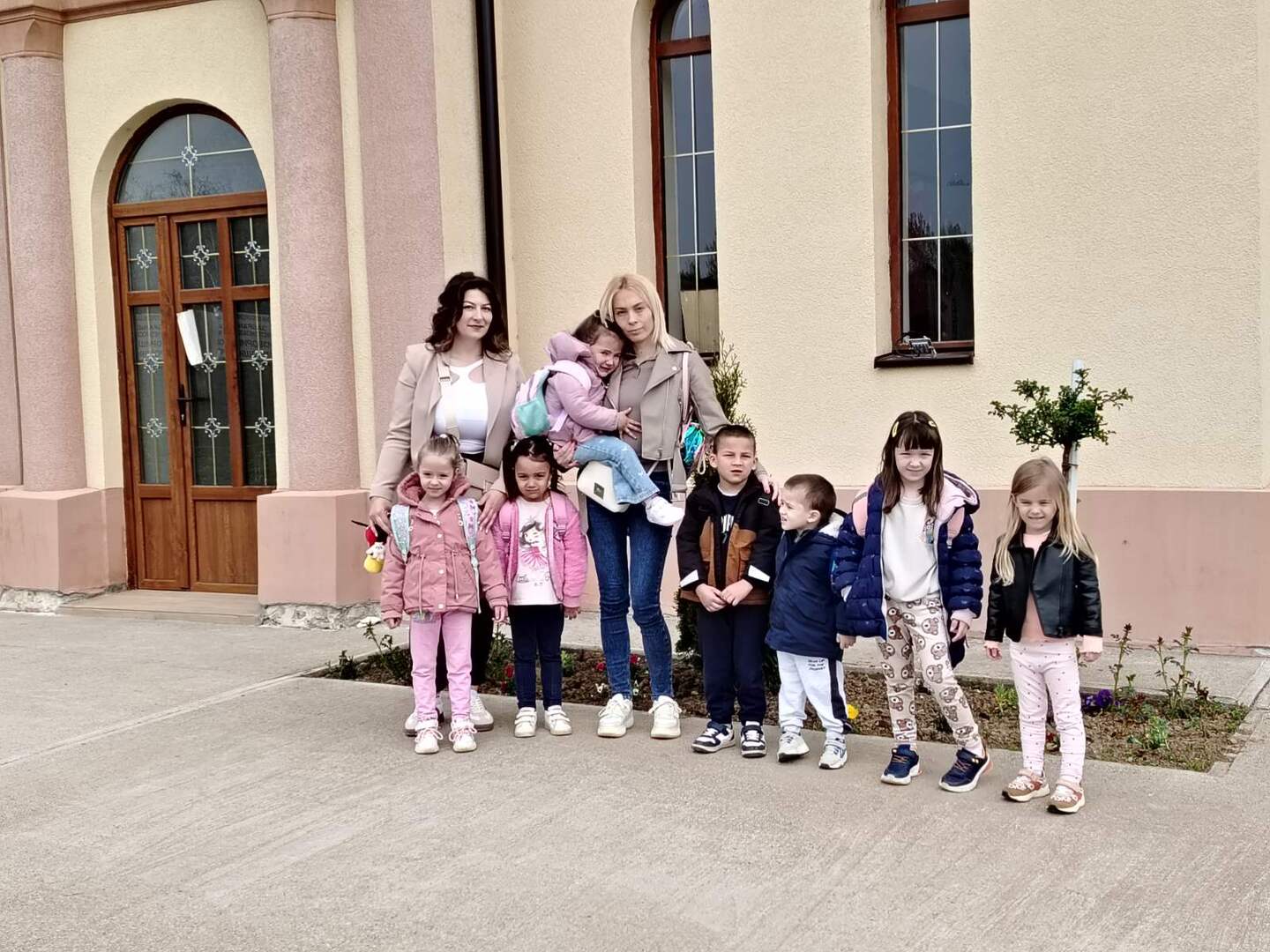 „Мали истраживачи боја“